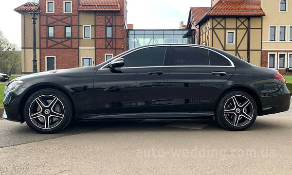 Авто на свадьбу Mercedes-Benz E-class W213 HIBRYD на свадьбу с водителем в Киеве