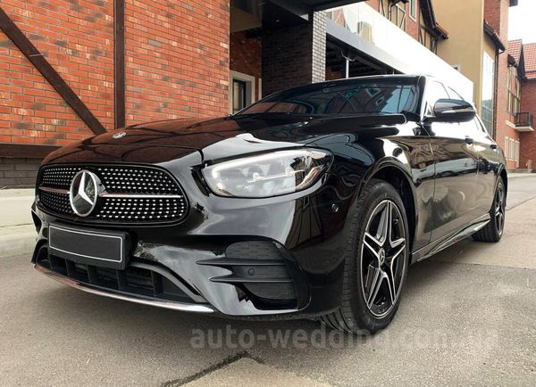 Авто на свадьбу Mercedes-Benz E-class W213 HIBRYD на свадьбу с водителем в Киеве