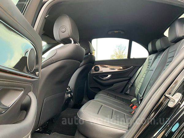 Авто на свадьбу Mercedes-Benz E-class W213 HIBRYD на свадьбу с водителем в Киеве