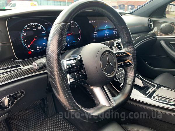 Авто на свадьбу Mercedes-Benz E-class W213 HIBRYD на свадьбу с водителем в Киеве