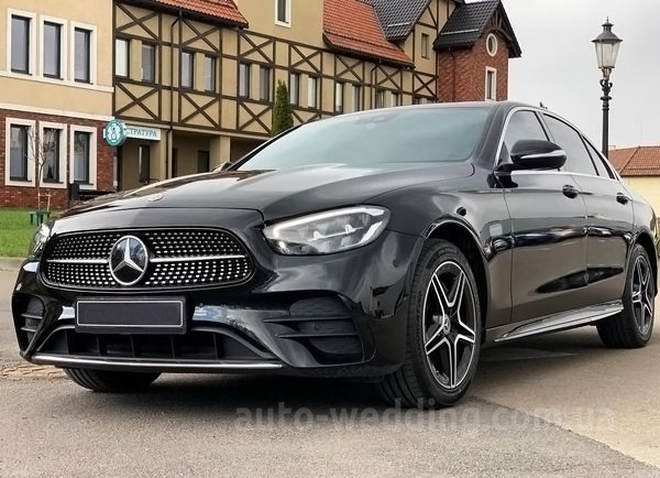 Авто на свадьбу Mercedes-Benz E-class W213 HIBRYD на свадьбу с водителем в Киеве