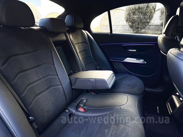 Аренда автомобиля Mercedes-Benz W214 на свадьбу с водителем в Киеве