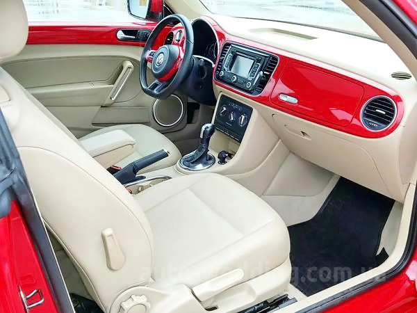 Авто на свадьбу Volkswagen Beetle красный в Киеве