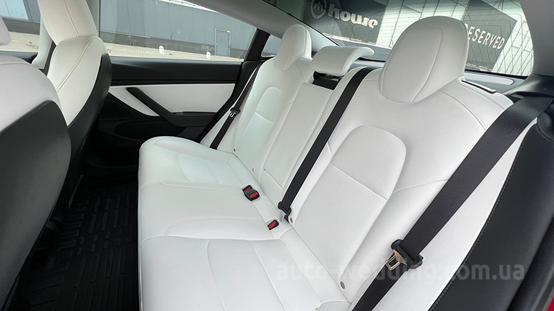 Авто на свадьбу TESLA Model 3 75D красная