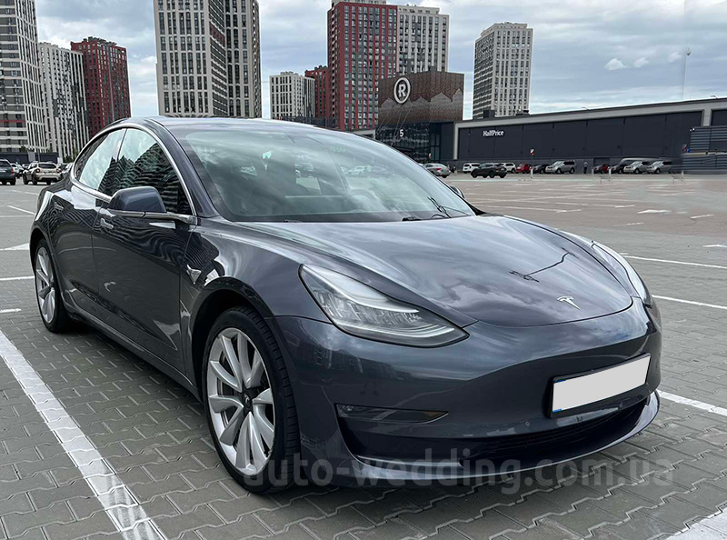 Авто на свадьбу TESLA Model 3 Long range графит с водителем в Киеве