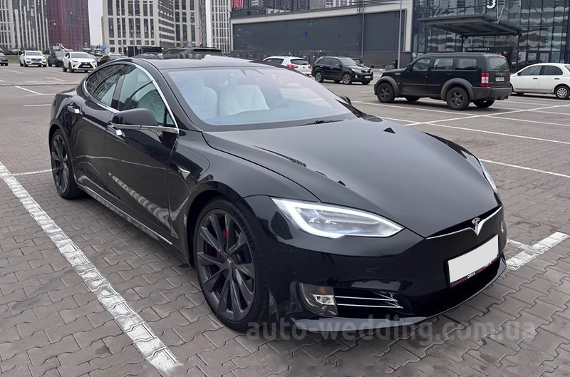Авто на свадьбу электромобиль TESLA Model S Performance black