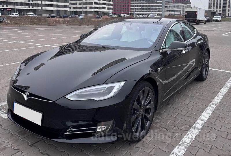 Авто на свадьбу электромобиль TESLA Model S Performance black