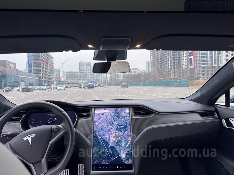 Авто на свадьбу электромобиль TESLA Model S Performance black