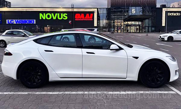 Авто на свадьбу TESLA Model S white