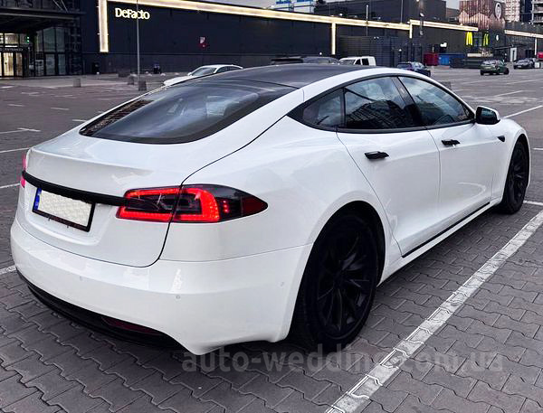 Авто на свадьбу TESLA Model S white