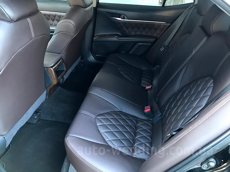 Авто на свадьбу Toyota Camry V70 NEW