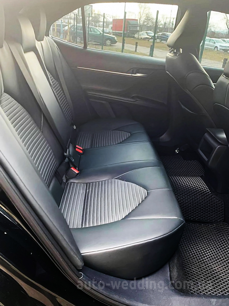 Авто на свадьбу Toyota Camry V70 Hybrid 2020 с водителем в Киеве