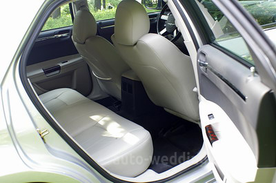 Авто на свадьбу Chrysler 300C серебристый
