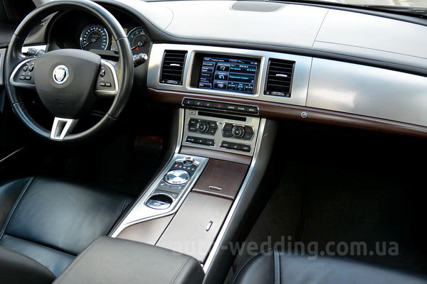 Авто на свадьбу Jaguar XF белый