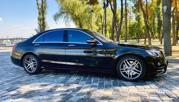 Аренда авто Mercedes W222 S560 AMG Restyling на свадьбу Киев