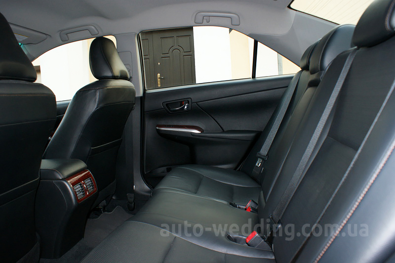 Авто на свадьбу Toyota Camry V50