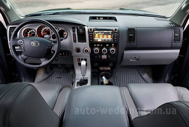 Внедорожник на свадьбу Toyota Sequoia Platinum
