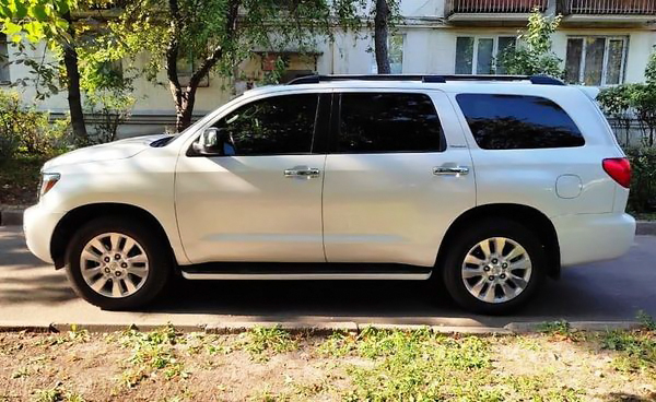 Внедорожник джип на свадьбу Toyota Sequoia белая 2018