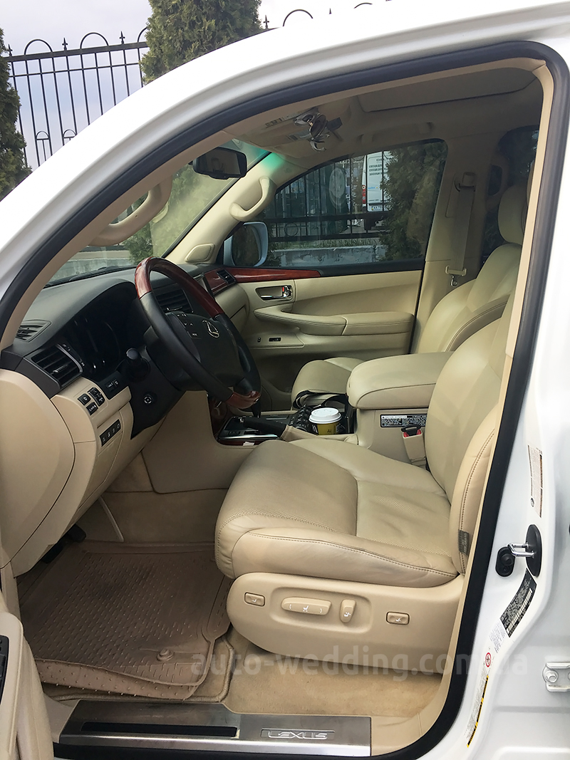 Внедорожник на свадьбу Lexus LX570