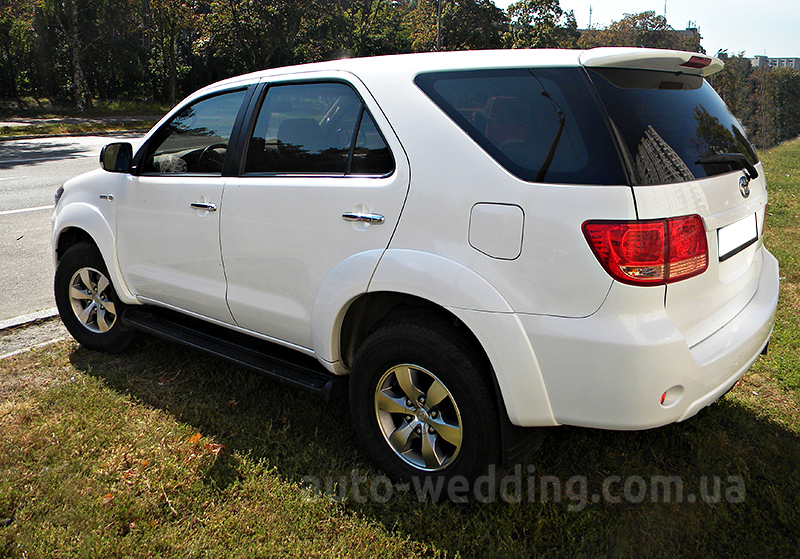 Внедорожник джип на свадьбу Toyota Fortuner