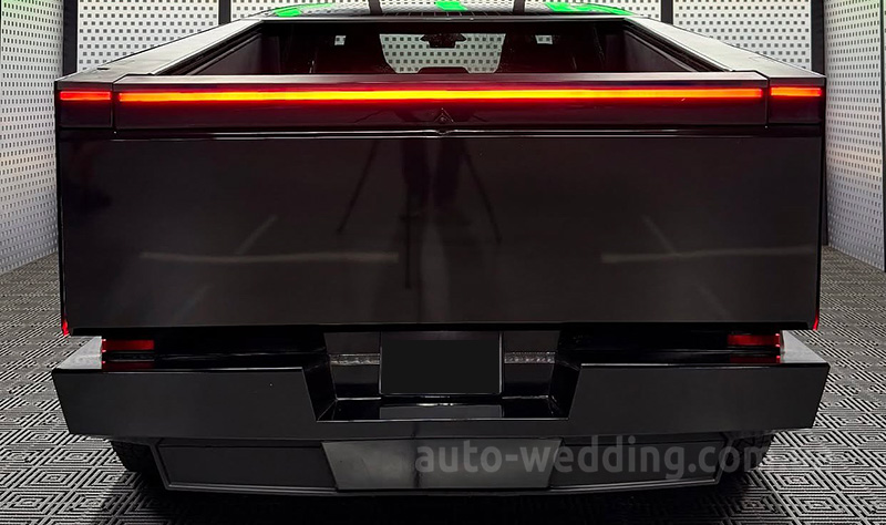 Электрокар на свадьбу Tesla Cybertruck pickup с водителем в Киеве