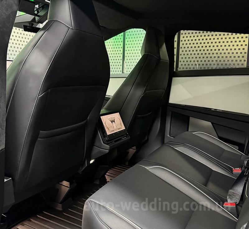 Электрокар на свадьбу Tesla Cybertruck pickup с водителем в Киеве