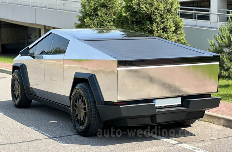 Электрокар на свадьбу Tesla Cybertruck pickup silver с водителем в Киеве