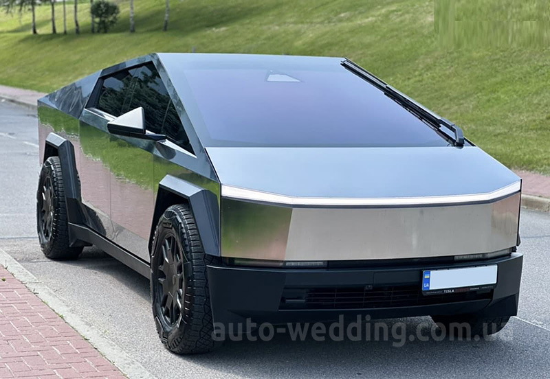 Электрокар на свадьбу Tesla Cybertruck pickup silver с водителем в Киеве
