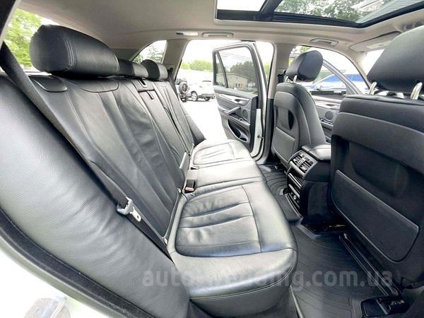 Внедорожник джип на свадьбу BMW X5 белый