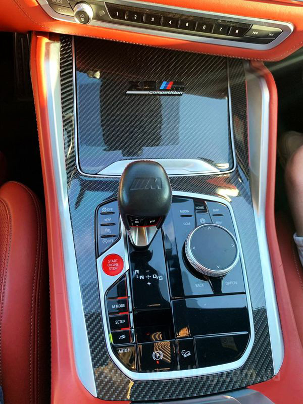 Внедорожник джип на свадьбу BMW X6 M50d Competition 