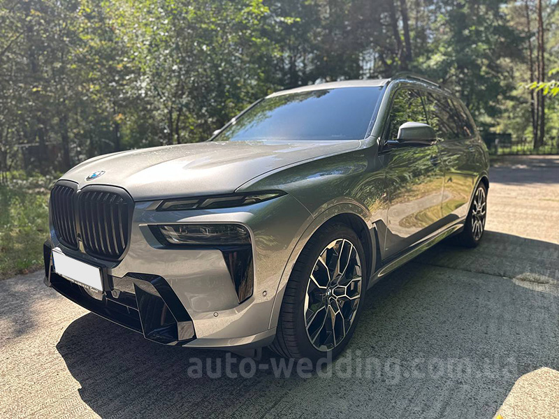 Внедорожник джип на свадьбу BMW X7 40D с водителем в Киеве