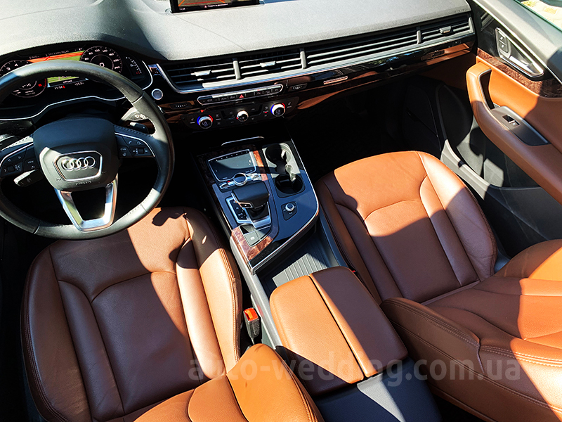 Внедорожник джип на свадьбу Audi Q7 белый