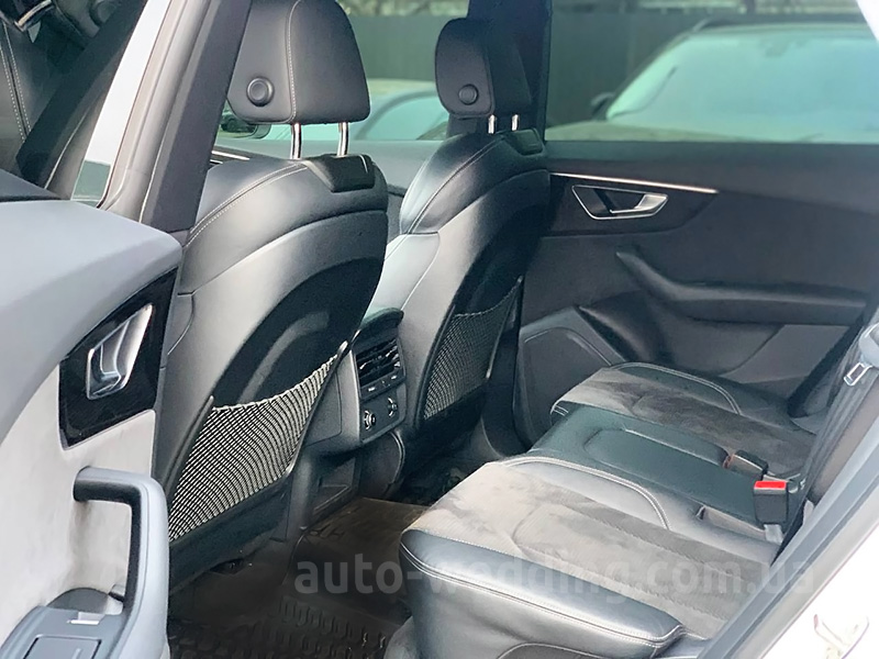 Внедорожник джип на свадьбу Audi Q8 S Line белый