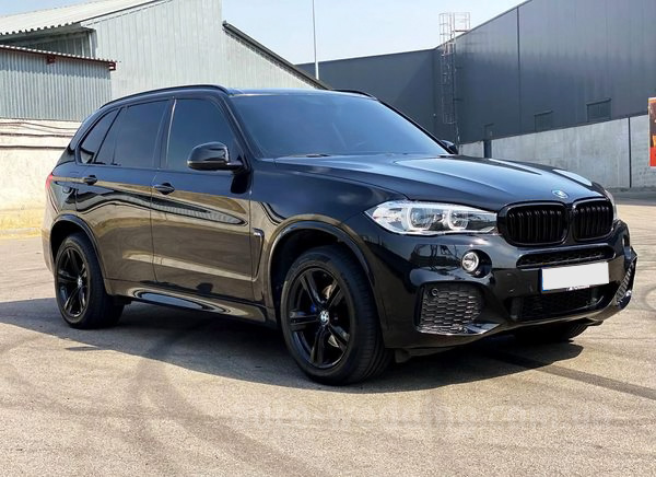 Внедорожник джип на свадьбу BMW X5 2014 черный