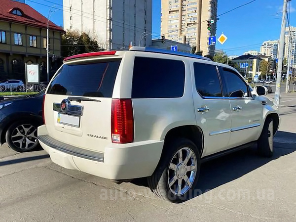 Внедорожник на свадьбу Cadillac Escalade белый