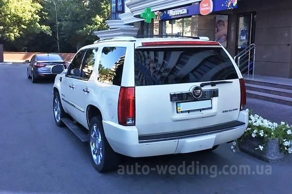 Внедорожник на свадьбу Cadillac Escalade белый