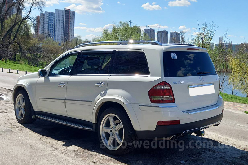 Внедорожник джип на свадьбу Mercedes GL 550 с водителем в Киеве