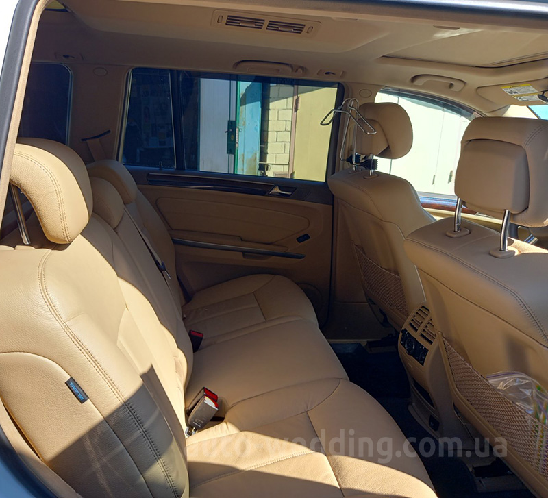 Внедорожник джип на свадьбу Mercedes GL 550 с водителем в Киеве