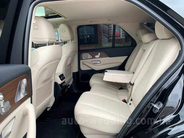 Внедорожник джип на свадьбу Mercedes Benz GLE 63 AMG с водителем в Киеве