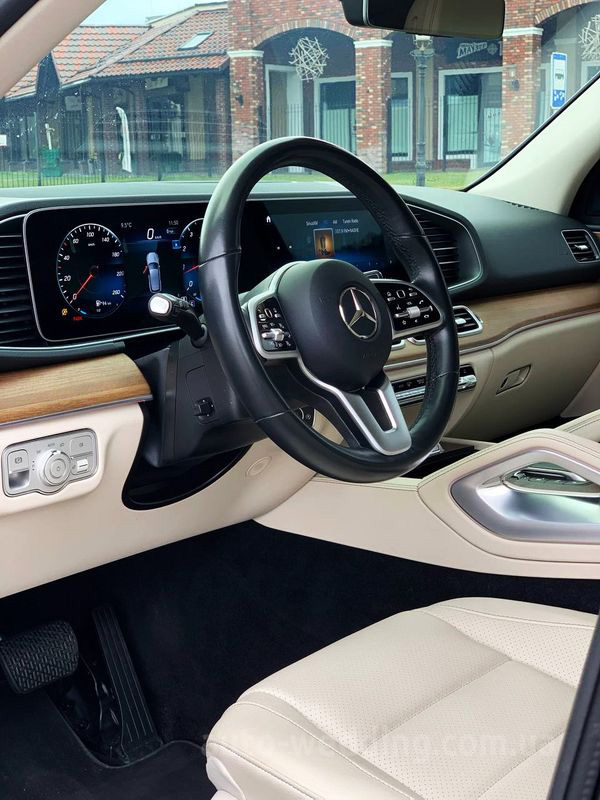Внедорожник джип на свадьбу Mercedes Benz GLE 63 AMG с водителем в Киеве
