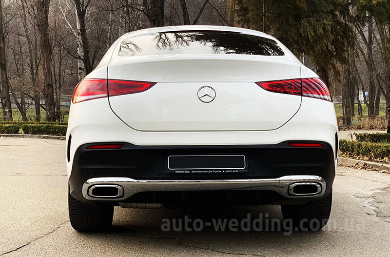 Внедорожник джип на свадьбу Mercedes-Benz AMG GLE Coupe белый