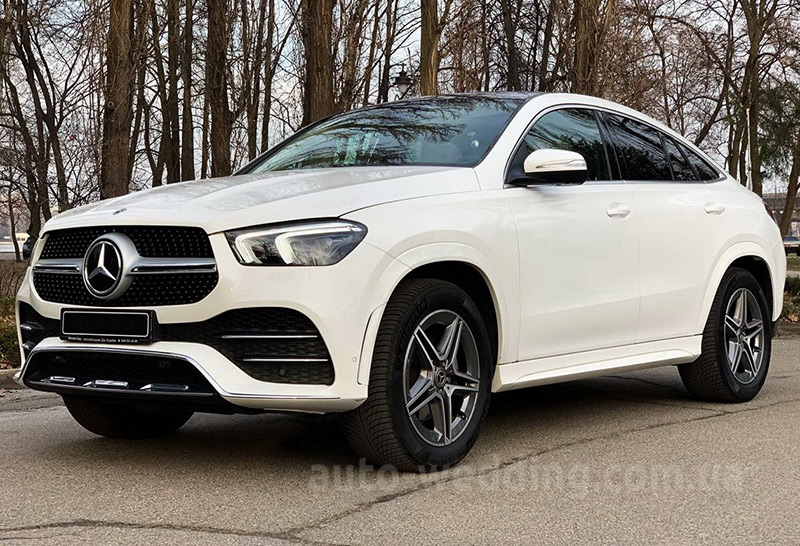 Внедорожник джип на свадьбу Mercedes-Benz AMG GLE Coupe белый