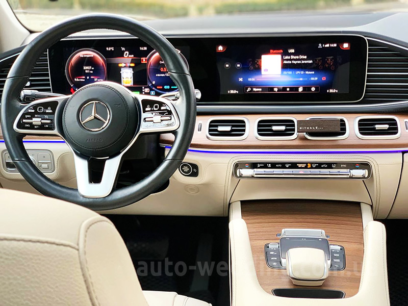 Внедорожник джип на свадьбу Mercedes-Benz AMG GLE Coupe белый