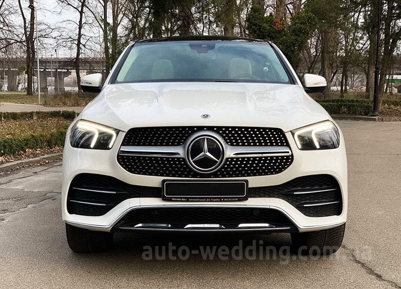 Внедорожник джип на свадьбу Mercedes-Benz AMG GLE Coupe белый