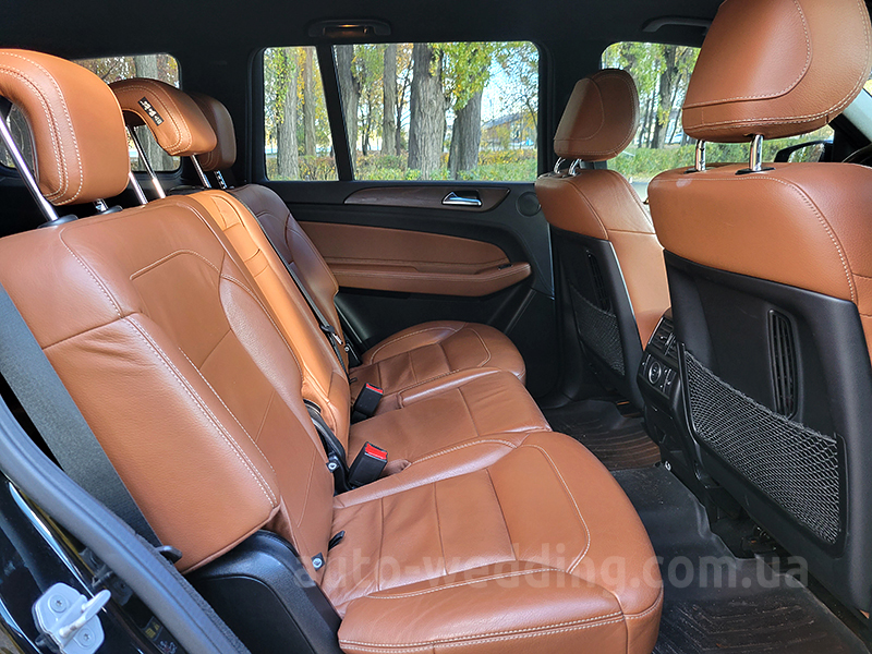 Внедорожник джип на свадьбу Mercedes GLS 350d AMG 4MATIC 6 мест черный в Киеве