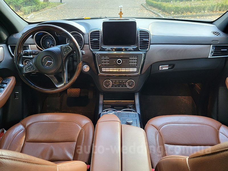 Внедорожник джип на свадьбу Mercedes GLS 350d AMG 4MATIC 6 мест черный в Киеве