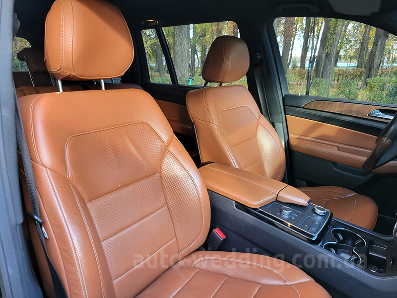 Внедорожник джип на свадьбу Mercedes GLS 350d AMG 4MATIC 6 мест черный в Киеве