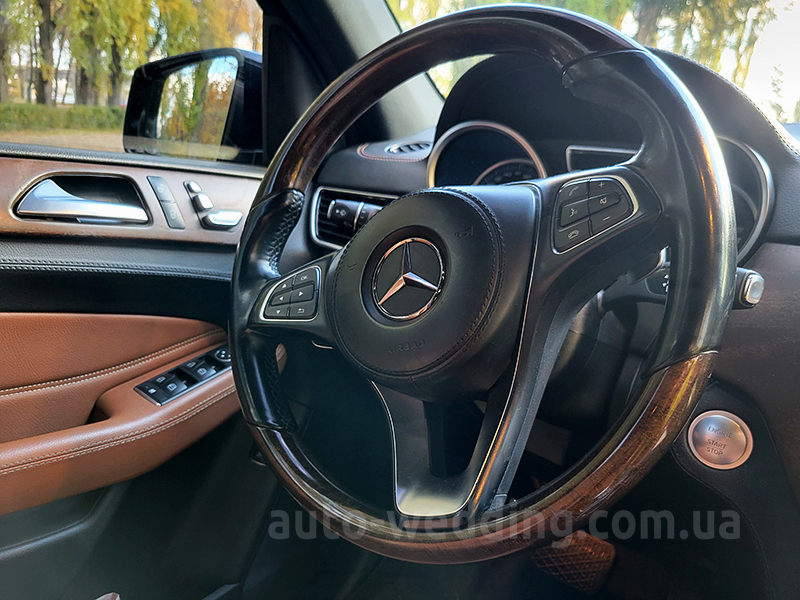 Внедорожник джип на свадьбу Mercedes GLS 350d AMG 4MATIC 6 мест черный в Киеве