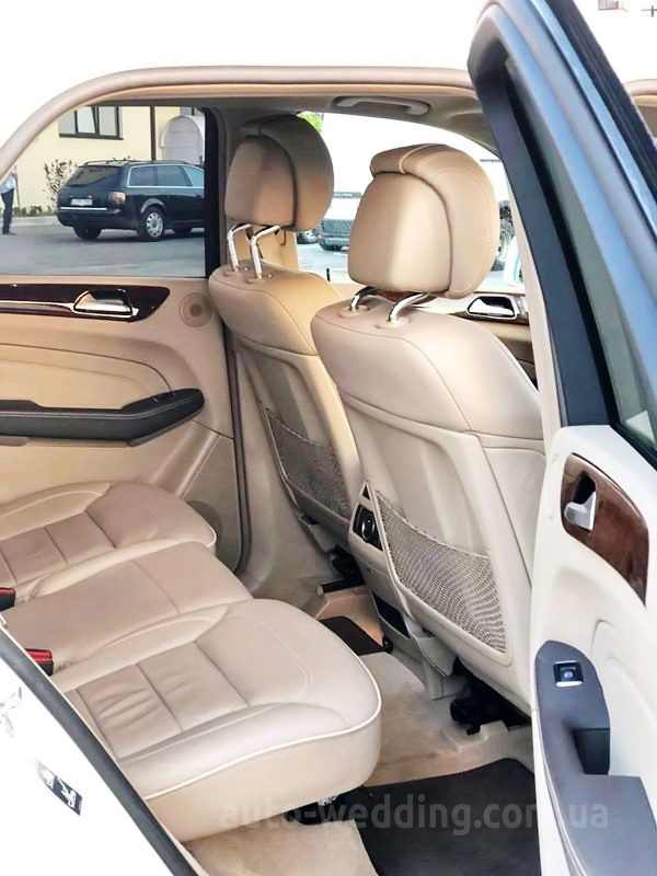 Внедорожник джип на свадьбу Mercedes Benz ML белый