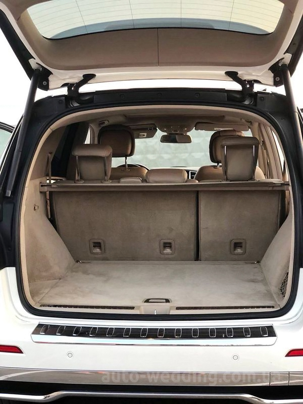 Внедорожник джип на свадьбу Mercedes Benz ML белый